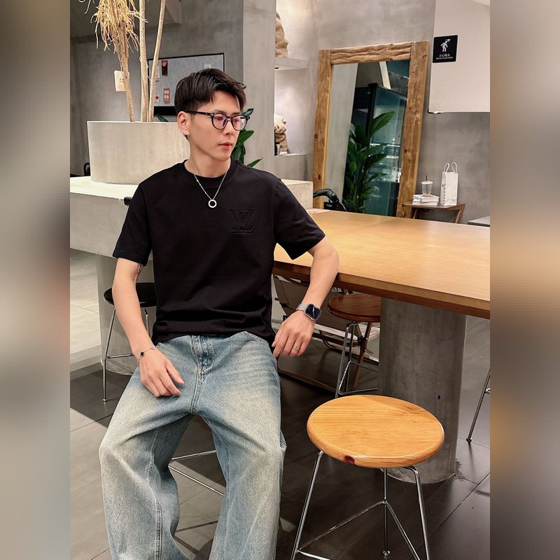 LV路易威登25ss春夏新款首發(fā)專櫃最新款短袖圓領(lǐng)T恤 高端訂制 設(shè)計(jì)前衛(wèi)時(shí)尚！
