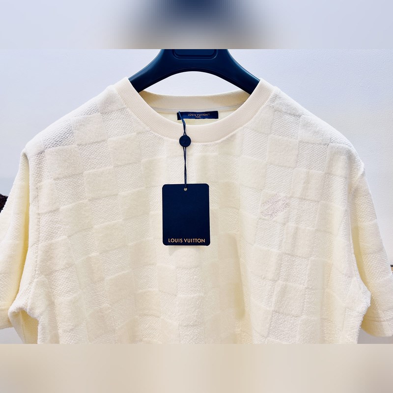 衣服 Size 46/48/50/52 男女同款 Louis Vuitton