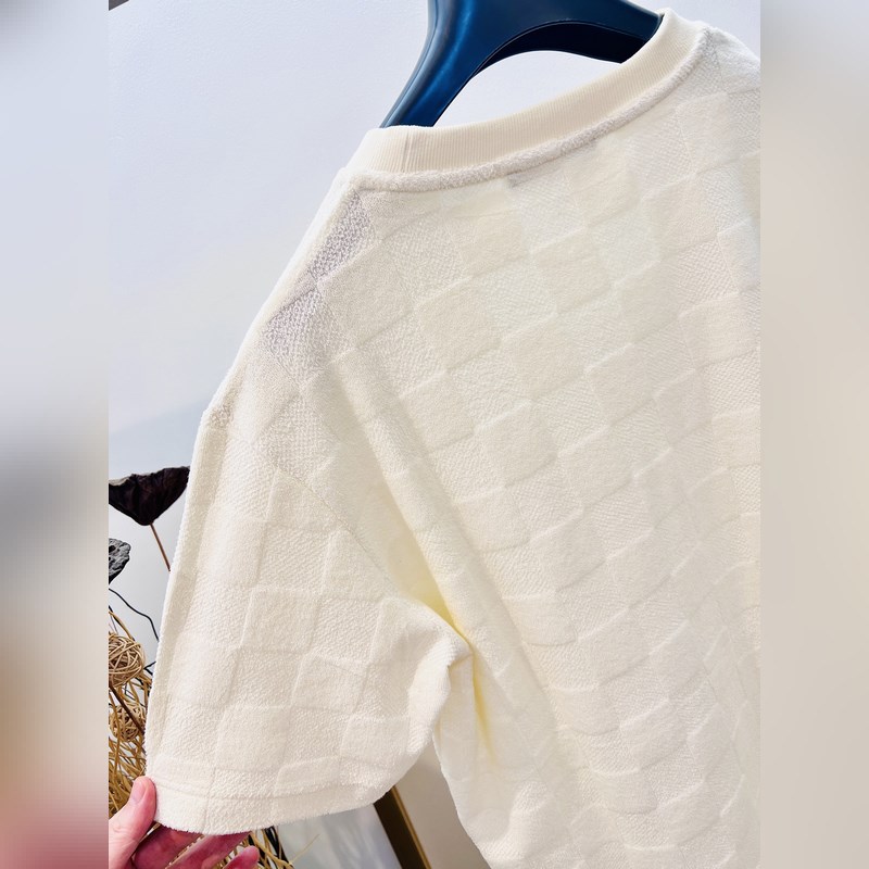 衣服 Size 46/48/50/52 男女同款 Louis Vuitton