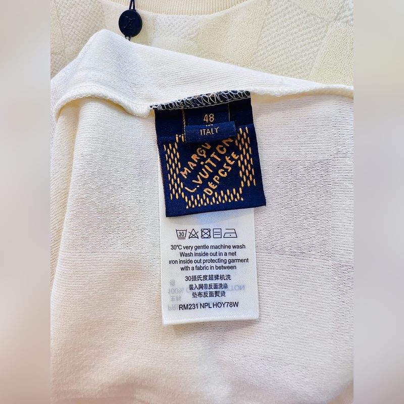 衣服 Size 46/48/50/52 男女同款 Louis Vuitton