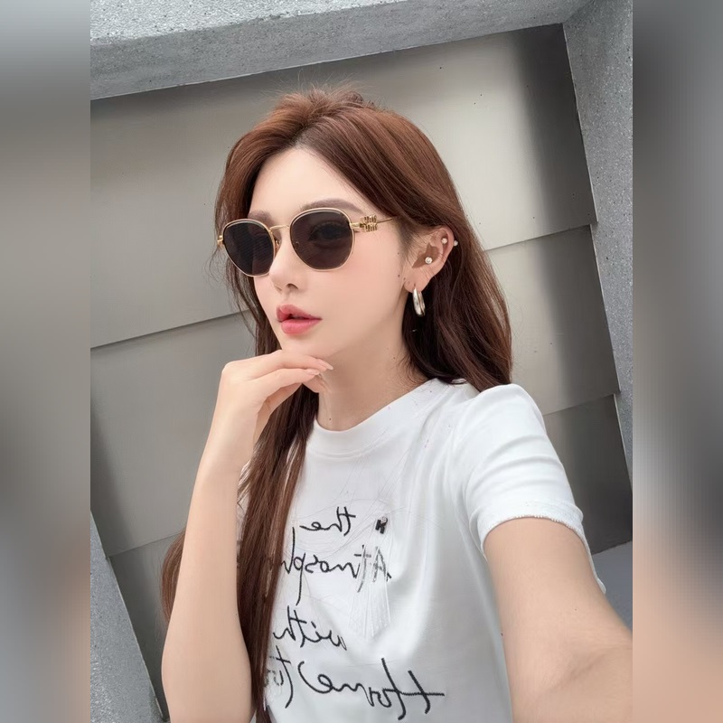 MIU MIU MODEL：MU56ZS SIZE：57口18-145