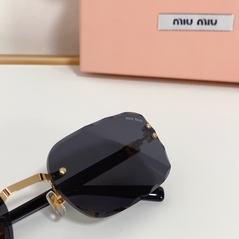 MIU MIU MOD：MU126AV Size：62口20 140