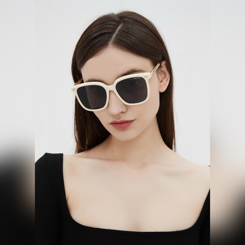 Miumiu MOD：SMU68N SIZE：65-15-145