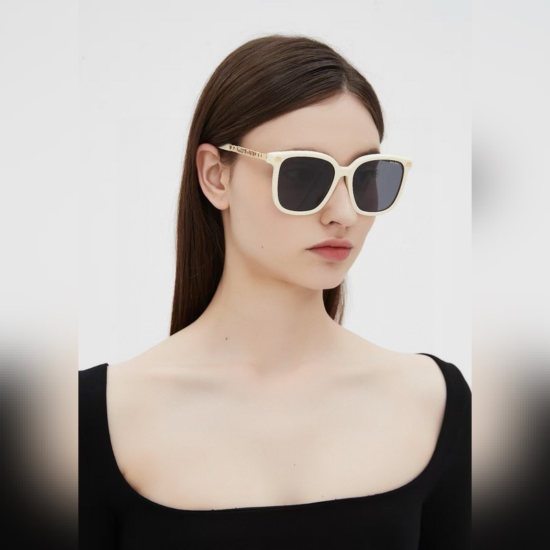 Miumiu MOD：SMU68N SIZE：65-15-145