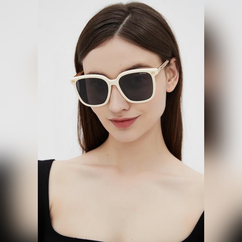 Miumiu MOD：SMU68N SIZE：65-15-145