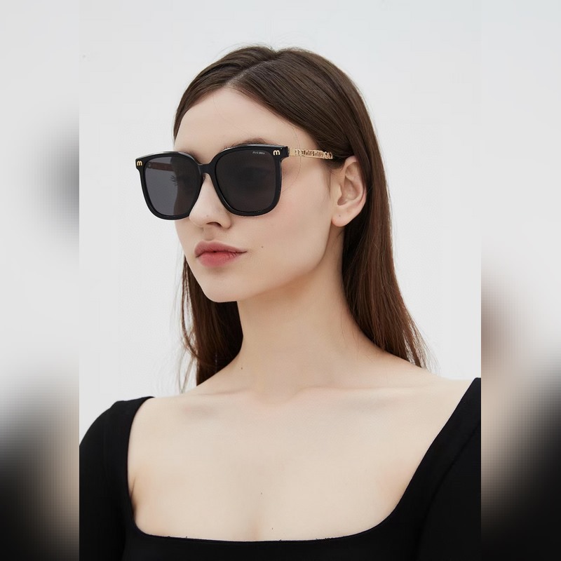 Miumiu MOD：SMU68N SIZE：65-15-145