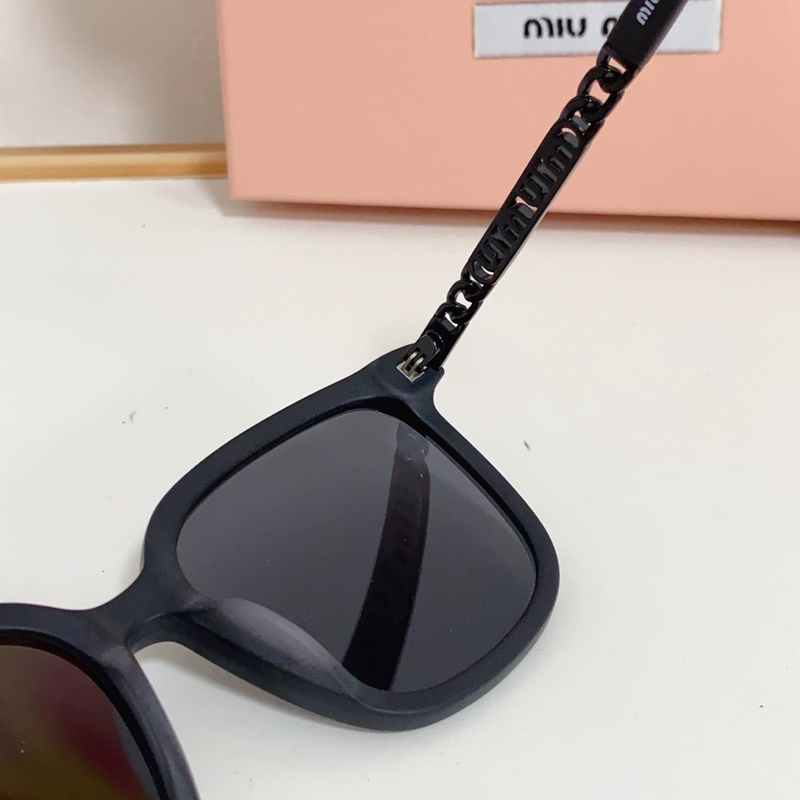 Miumiu MOD：SMU68N SIZE：65-15-145