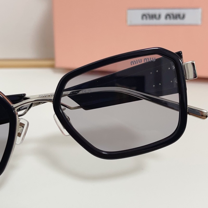 MIUMIU MODEL：SMU64WS SIZE：51口22-145