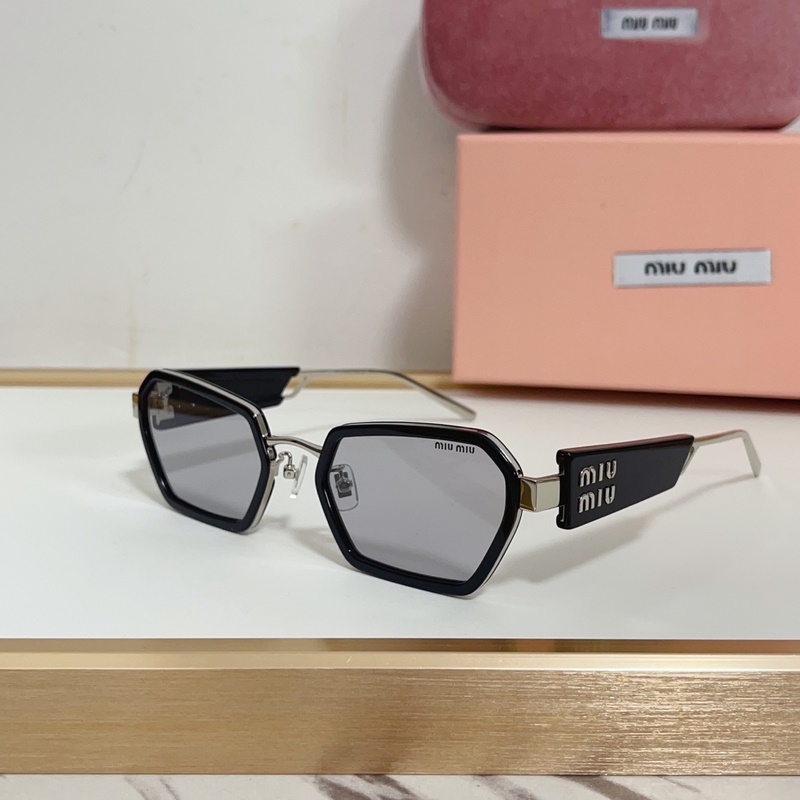 MIUMIU MODEL：SMU61WS SIZE：55口18-147