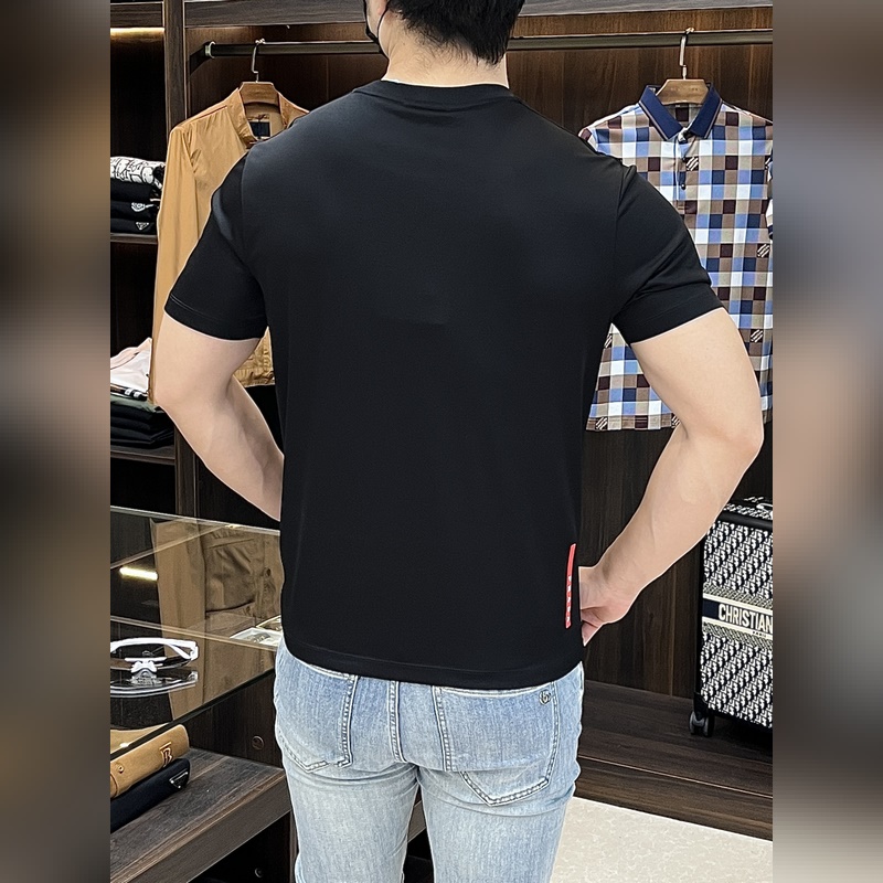 Prada 2026秋冬新品發(fā)布秘 普拉達圓領短袖，純棉短袖定義高端産品 3D立