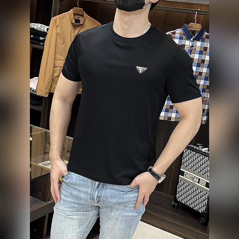 Prada 2026秋冬新品發(fā)布秘 普拉達圓領短袖，純棉短袖定義高端産品 3D立