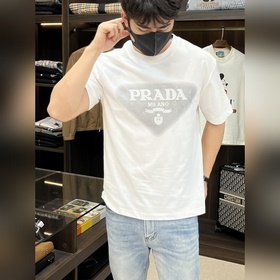 Prada 獨家專供春季新款 普拉達時尚休閑圓領短袖，純棉面料原單工藝高端歐版原