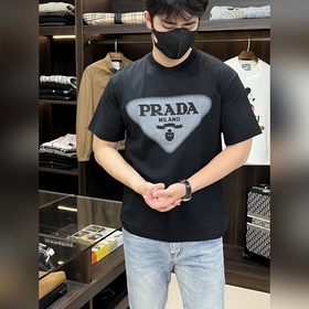 Prada 獨家專供春季新款 普拉達時尚休閑圓領短袖，純棉面料原單工藝高端歐版原