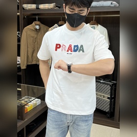 Prada 獨家專供春季新款 普拉達時尚休閑圓領短袖，純棉面料原單工藝高端歐版原