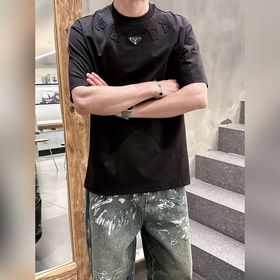 Prada/普拉達，2025夏季最新款，專櫃同步有售，原單狠貨，時尚休閑圓領短袖