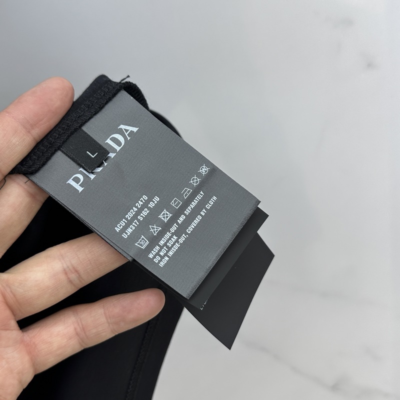 PRADA·普拉達 2025春夏新款首發專櫃最新款短袖圓領T恤 高端訂制 設計前