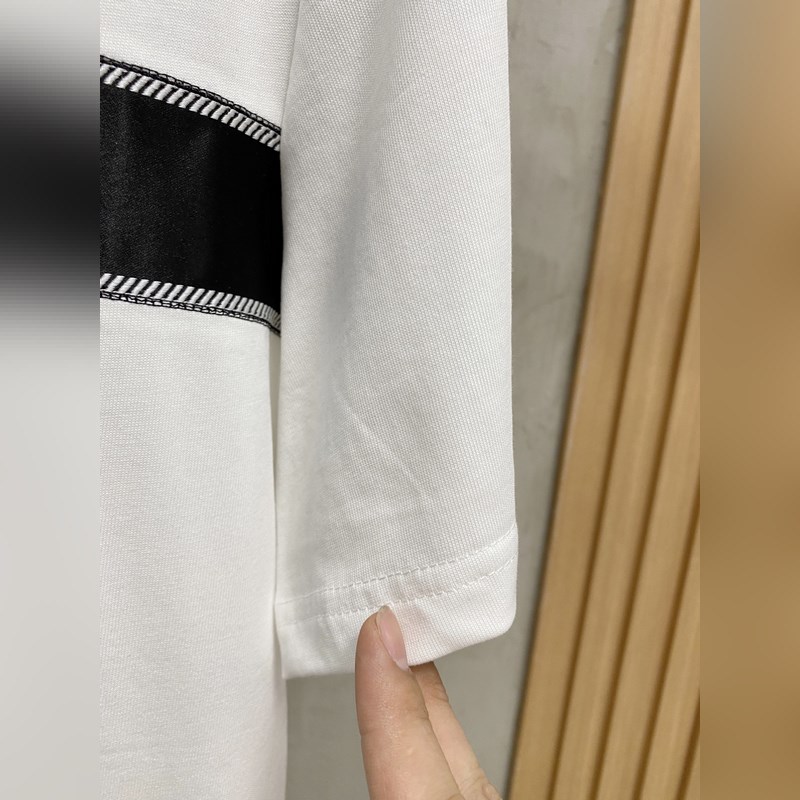 普拉達 Prada 25ss春夏新款首發專櫃最新款短袖圓領T恤 高端訂制 設計前