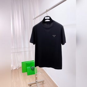 普拉達 2025春夏新款首發專櫃最新款圓領短袖 高端訂制 設計前衛時尚！品牌lo