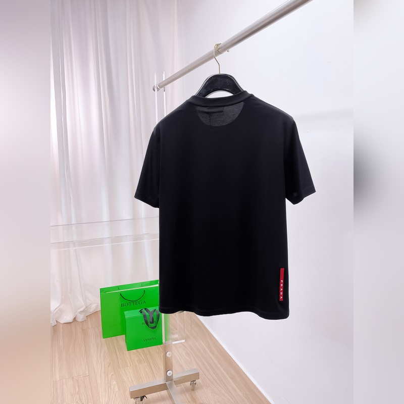 普拉達 2025春夏新款首發專櫃最新款圓領短袖 高端訂制 設計前衛時尚！品牌lo