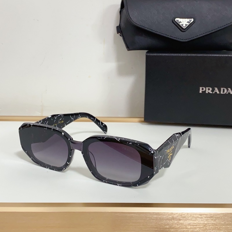 PRADA MOD：PR160S Size：52口21 145