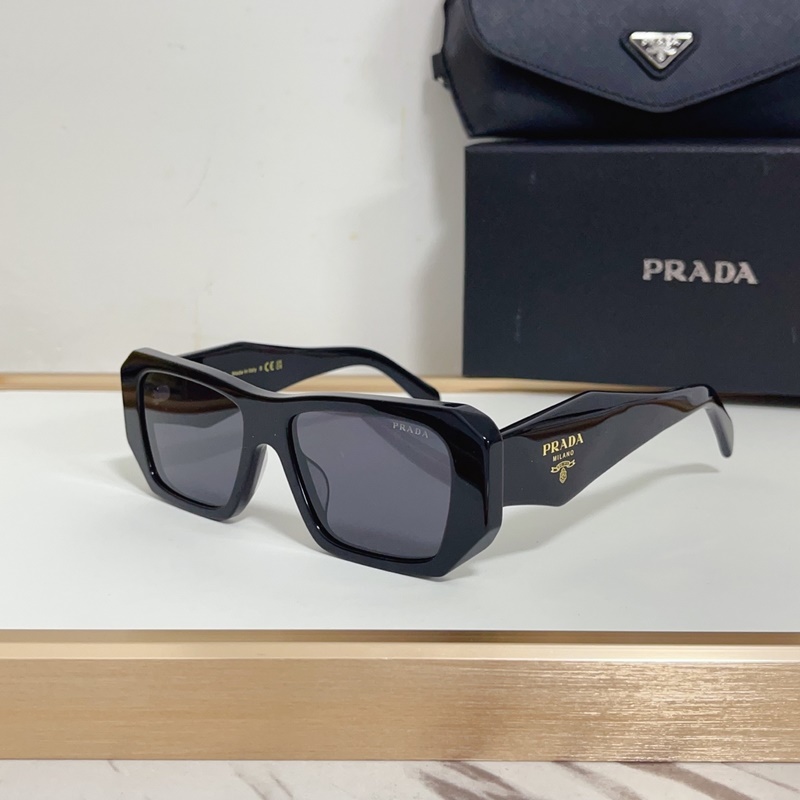 PRADA MODEL：SPR1791 SIZE：53口17-145