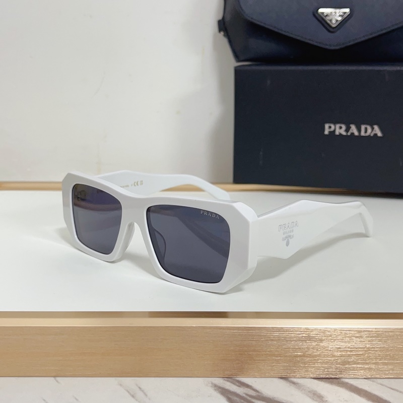 PRADA MODEL：SPR1791 SIZE：53口17-145