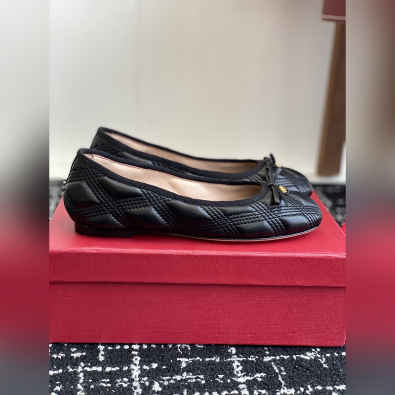 代購級 Valentino 華倫天奴 25ss 春夏 新款 電繡 芭蕾舞鞋 無