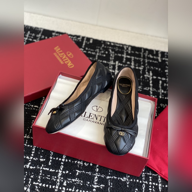 代購級 Valentino 華倫天奴 25ss 春夏 新款 電繡 芭蕾舞鞋 無