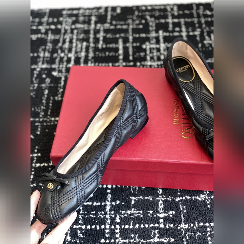 代購級 Valentino 華倫天奴 25ss 春夏 新款 電繡 芭蕾舞鞋 無