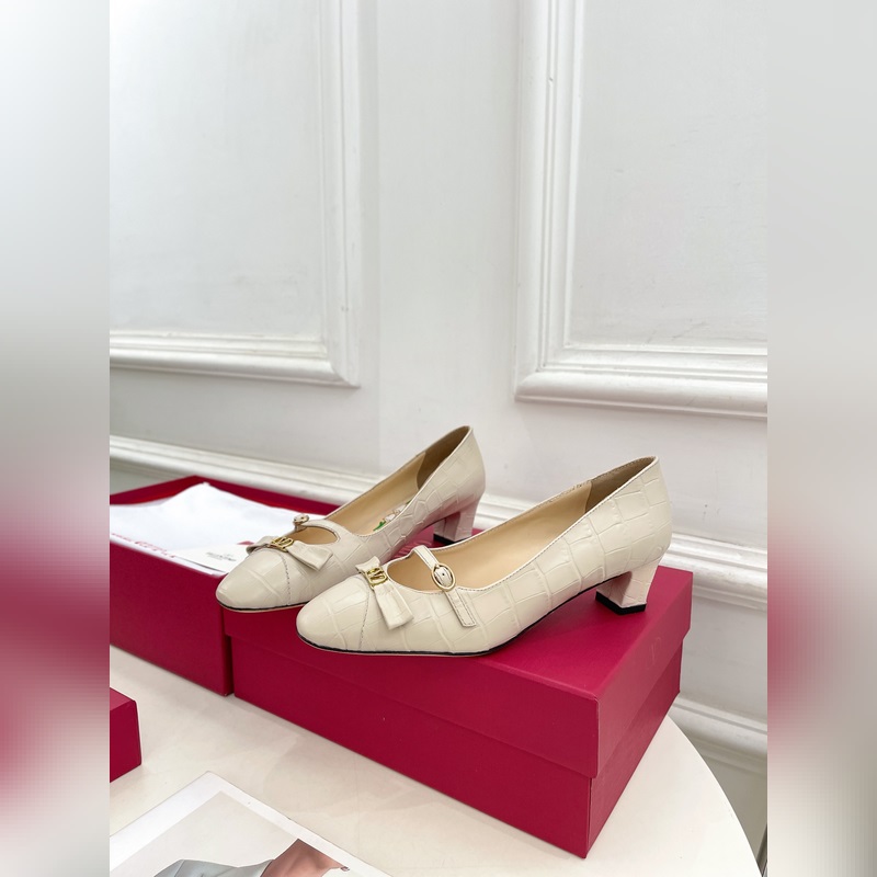 Valentino 華倫天奴 2025ss早春新品 BOWOW石頭紋牛皮單鞋上新