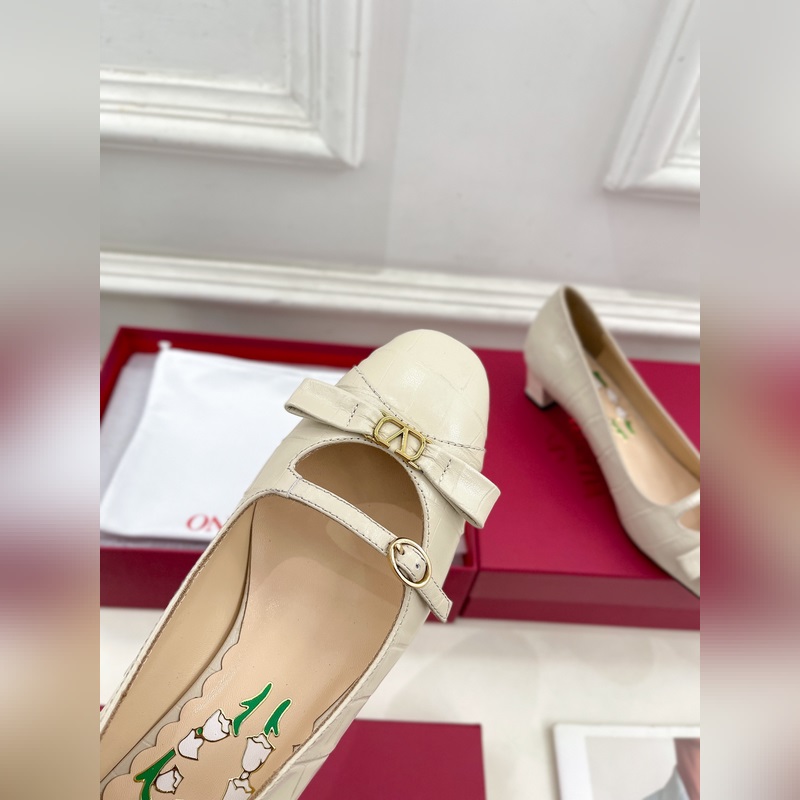 Valentino 華倫天奴 2025ss早春新品 BOWOW石頭紋牛皮單鞋上新