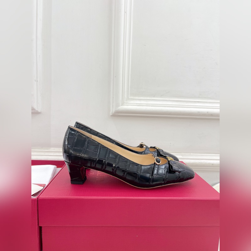 Valentino 華倫天奴 2025ss早春新品 BOWOW石頭紋牛皮單鞋上新