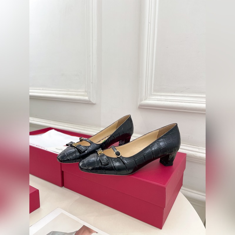 Valentino 華倫天奴 2025ss早春新品 BOWOW石頭紋牛皮單鞋上新