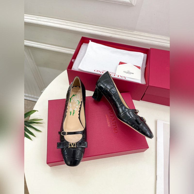 Valentino 華倫天奴 2025ss早春新品 BOWOW石頭紋牛皮單鞋上新