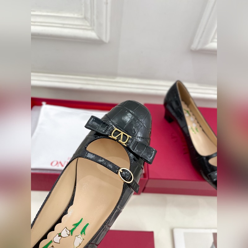 Valentino 華倫天奴 2025ss早春新品 BOWOW石頭紋牛皮單鞋上新