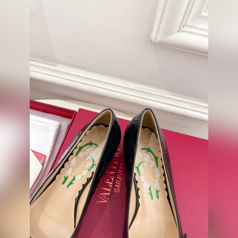 Valentino 華倫天奴 2025ss早春新品 BOWOW石頭紋牛皮單鞋上新