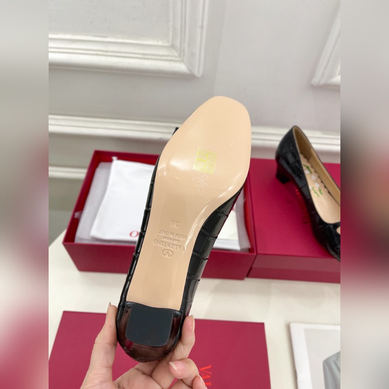 Valentino 華倫天奴 2025ss早春新品 BOWOW石頭紋牛皮單鞋上新