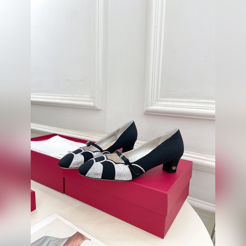 Valentino 華倫天奴 2025ss早春新品 BOWOW綢緞鑽面單鞋上新