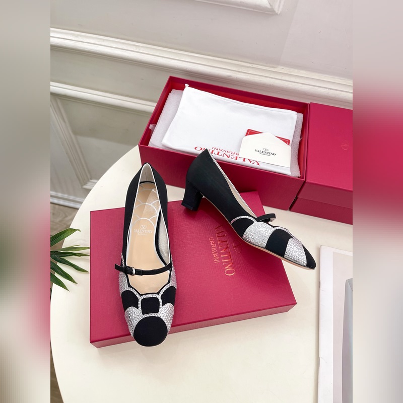 Valentino 華倫天奴 2025ss早春新品 BOWOW綢緞鑽面單鞋上新