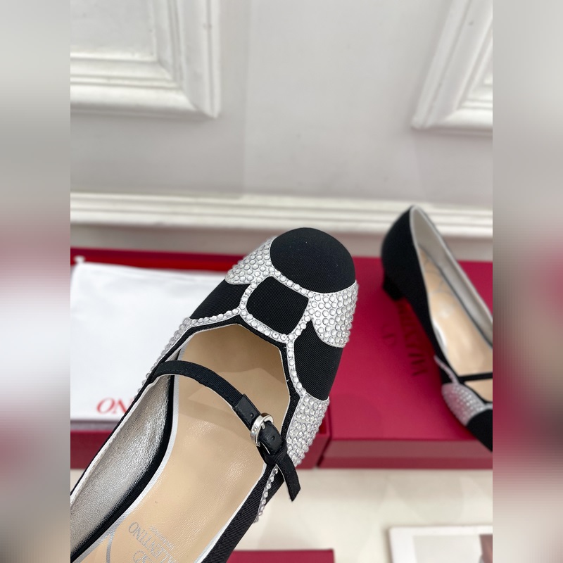 Valentino 華倫天奴 2025ss早春新品 BOWOW綢緞鑽面單鞋上新