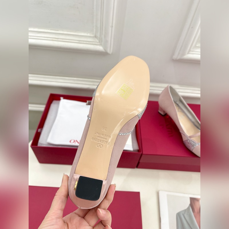 Valentino 華倫天奴 2025ss早春新品 BOWOW綢緞鑽面單鞋上新