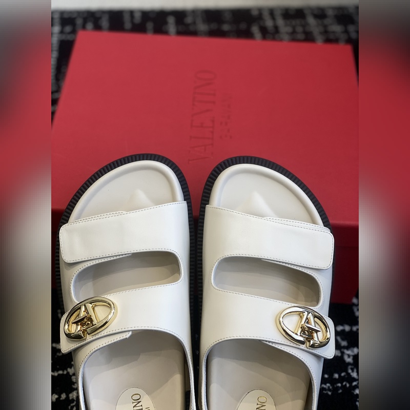 代購(gòu)級(jí) Valentino 華倫天奴25款大V扣魔術(shù)貼沙灘涼鞋 魔術(shù)貼休閑涼鞋
