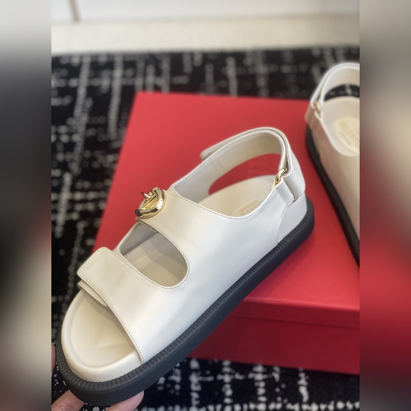 代購(gòu)級(jí) Valentino 華倫天奴25款大V扣魔術(shù)貼沙灘涼鞋 魔術(shù)貼休閑涼鞋