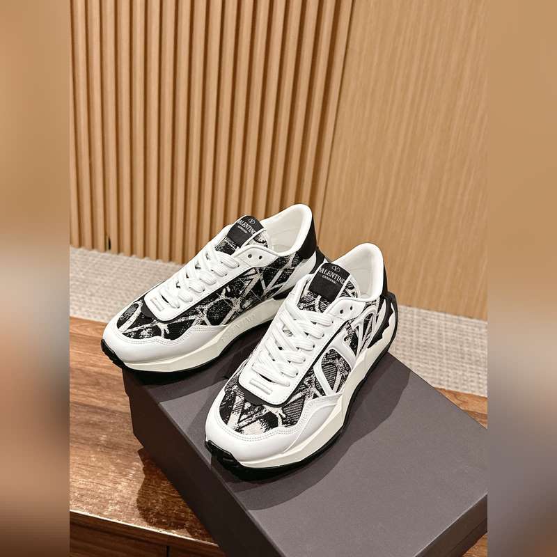 華倫天奴新款休閑運(yùn)動(dòng)鞋 進(jìn)口絲綢小牛皮面 牛仔布印花工藝，牛皮內(nèi)裡 原版開模TP