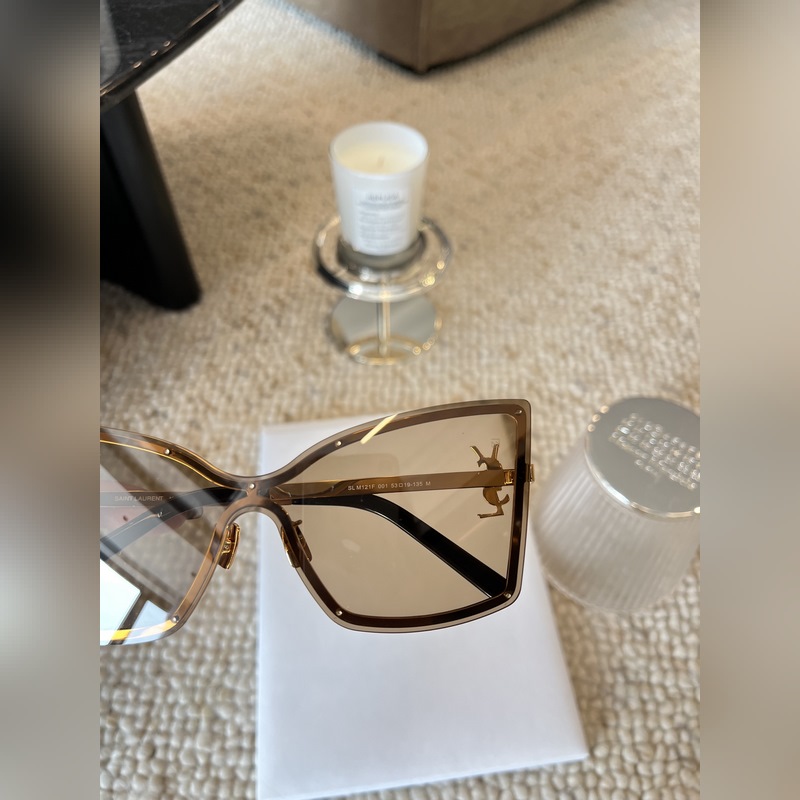 Ysl潮人排隊 YSL M121F 2025上新咯 凹造型絕了 炫酷大貓眼 S