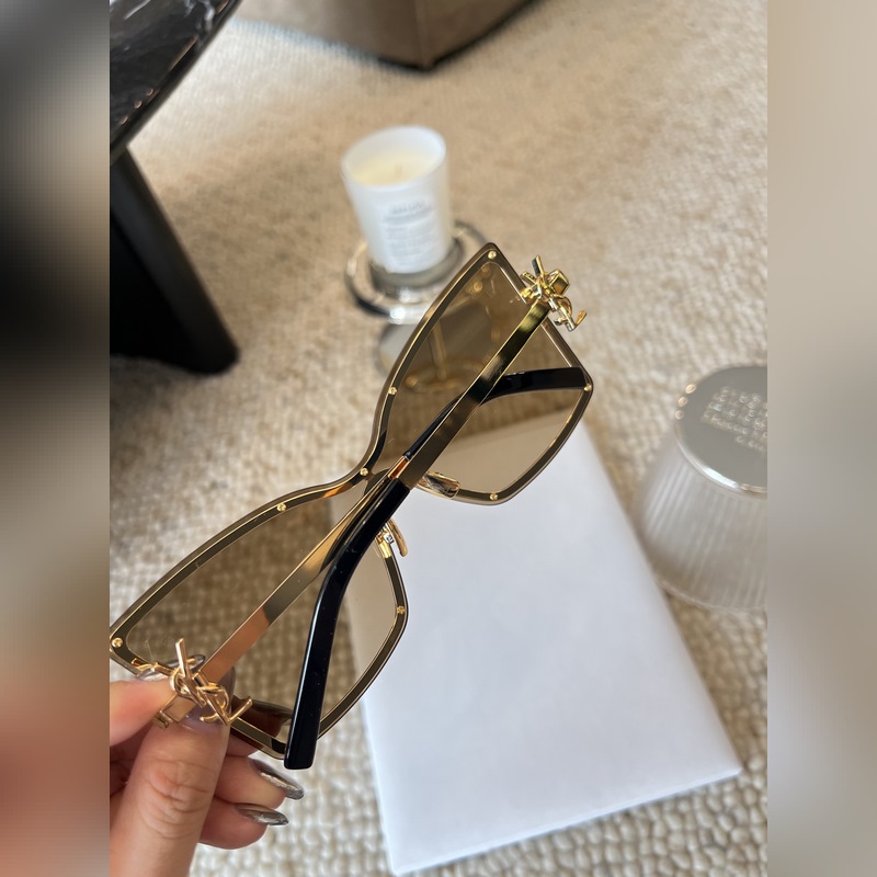 Ysl潮人排隊 YSL M121F 2025上新咯 凹造型絕了 炫酷大貓眼 S