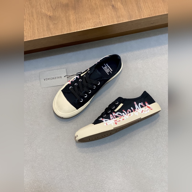 巴黎世家早春流蘇低幫帆布鞋，輕盈又舒適，上腳秀氣 鞋面 水洗流蘇牛仔布/GG帆布