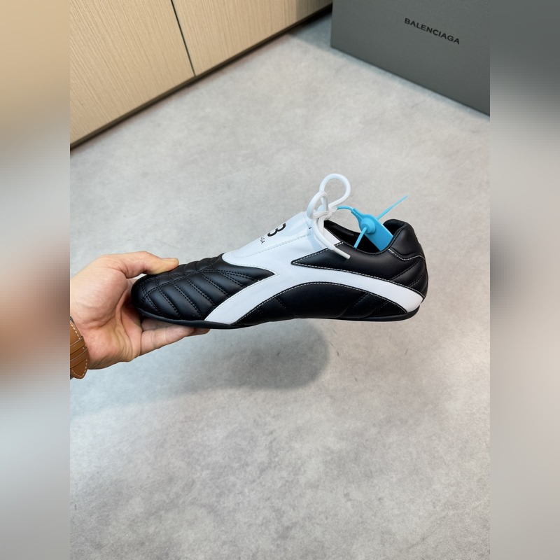 BALENCIAGA 巴黎世家 -高端品質 原單 休閑運動鞋 -鞋面：進口 納帕