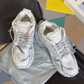 純原版。balenciaga 巴黎世家 runner系列 溶膠鞋 情侶款 老爹鞋