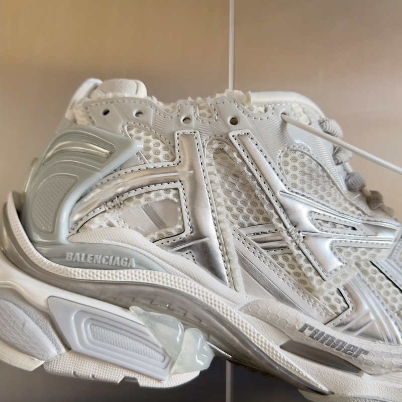 純原版。balenciaga 巴黎世家 runner系列 溶膠鞋 情侶款 老爹鞋